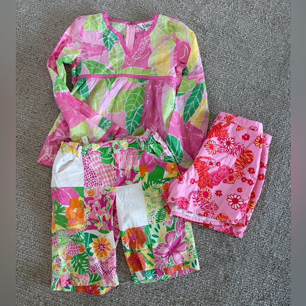 Cute LILLY PULITZER BUNDLE IN SIZE 8. Capri’s have adjustable waist. Great Brand